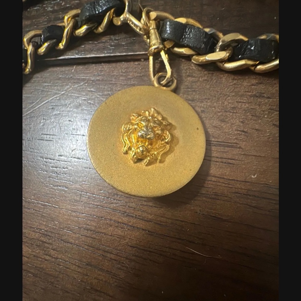 CHANEL authentic chain belt - Picture 2 of 4